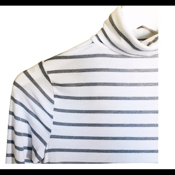 BANANA REPUBLIC Threadsoft Stripe Turtleneck Top With Long Sleeves Ivory Size XS - Picture 4 of 14